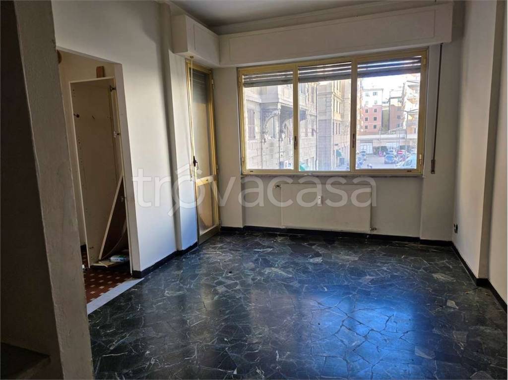 appartamento in vendita a Genova in zona Sampierdarena