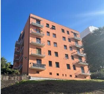 pentavano in vendita a Genova
