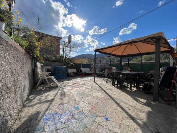 casa indipendente in vendita a Genova in zona Bolzaneto