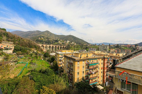 appartamento in vendita a Genova in zona Sestri Ponente