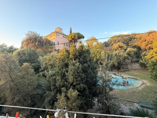 appartamento in vendita a Genova in zona Sestri Ponente