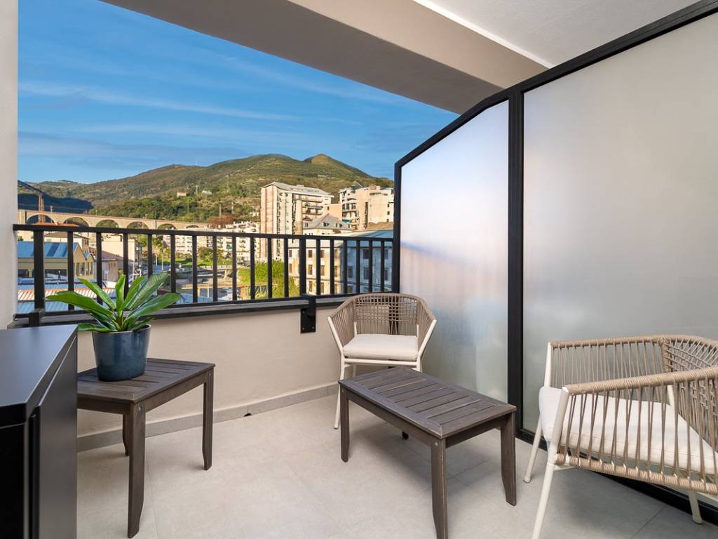 appartamento in vendita a Genova in zona Sestri Ponente