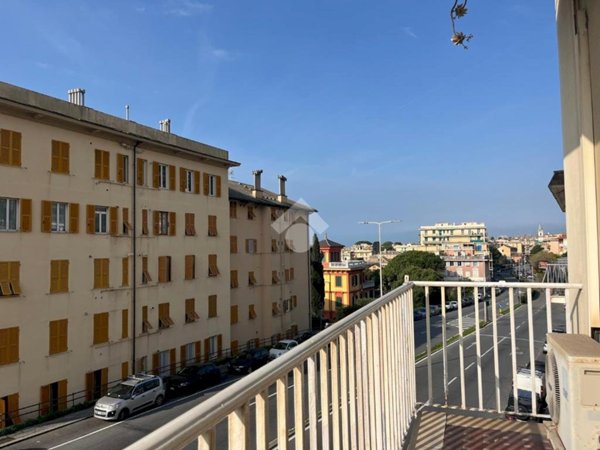 appartamento in vendita a Genova in zona Quinto al Mare