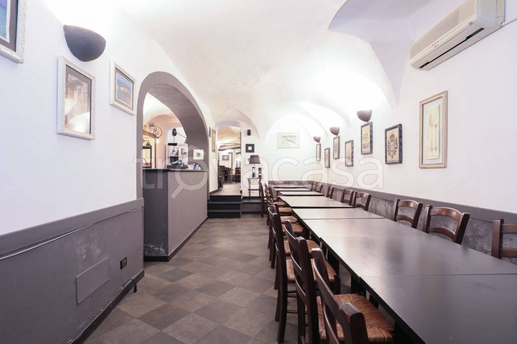 negozio in vendita a Genova in zona Sottoripa / Maddalena / Molo