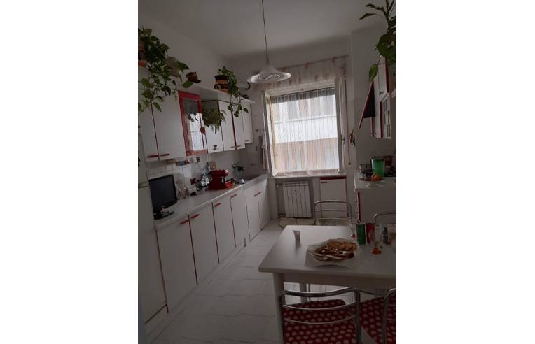 appartamento in vendita a Genova in zona Sestri Ponente