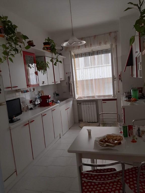 appartamento in vendita a Genova in zona Sestri Ponente