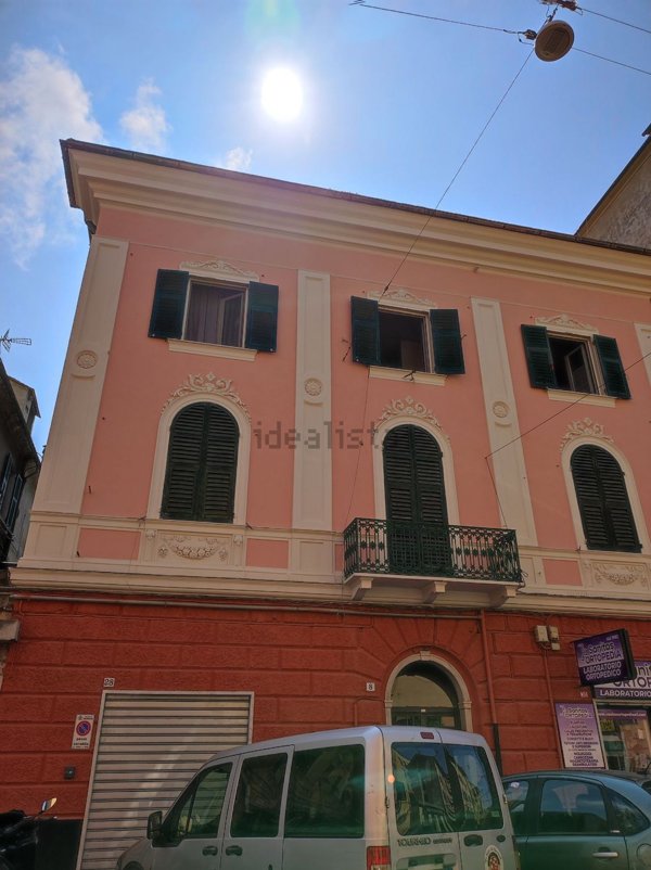 appartamento in vendita a Genova in zona Sestri Ponente