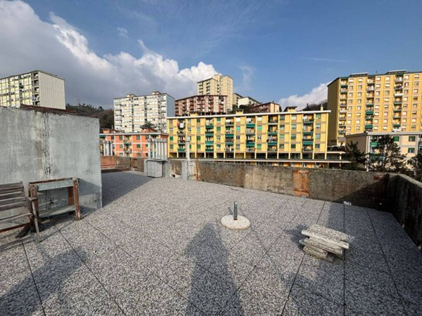 appartamento in vendita a Genova in zona Palmaro / Pra'