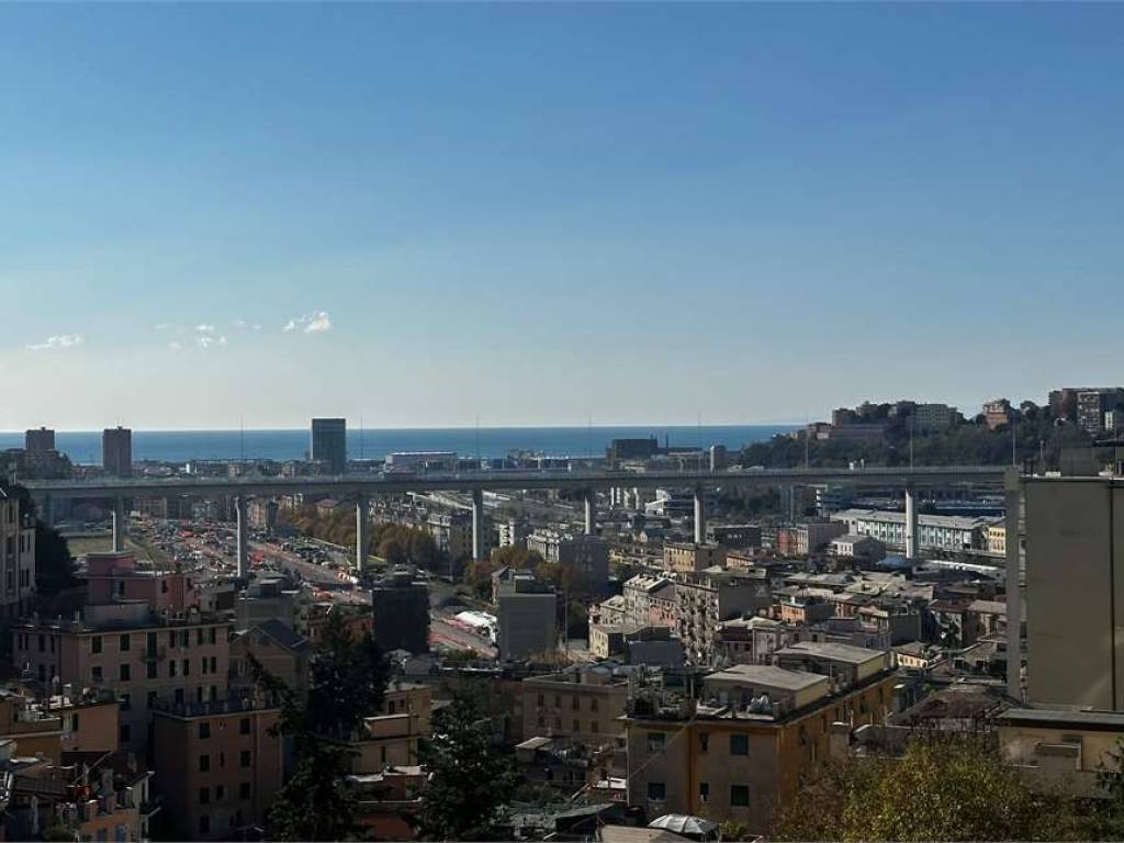 appartamento in vendita a Genova in zona Certosa