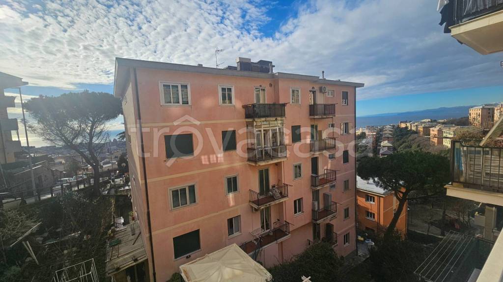 appartamento in vendita a Genova in zona Oregina