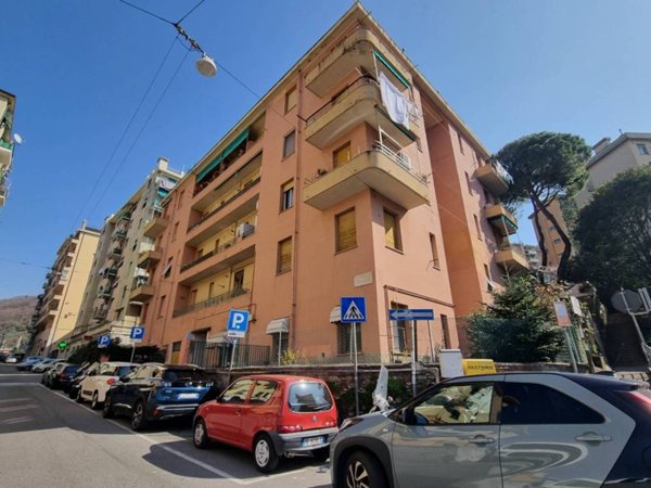 appartamento in vendita a Genova in zona Molassana