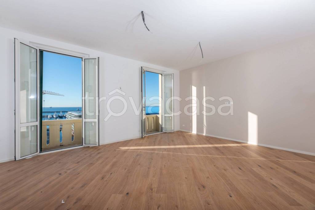 appartamento in vendita a Genova in zona Carignano