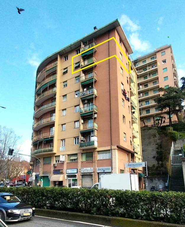 appartamento in vendita a Genova in zona Staglieno