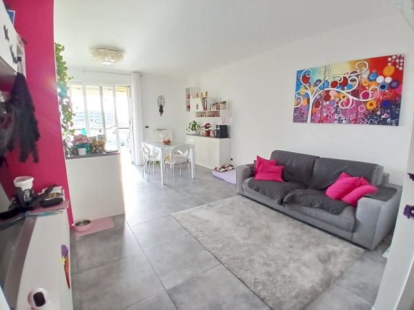 appartamento in vendita a Genova in zona Sestri Ponente