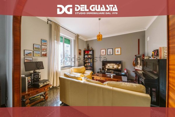 appartamento in vendita a Genova in zona Sestri Ponente