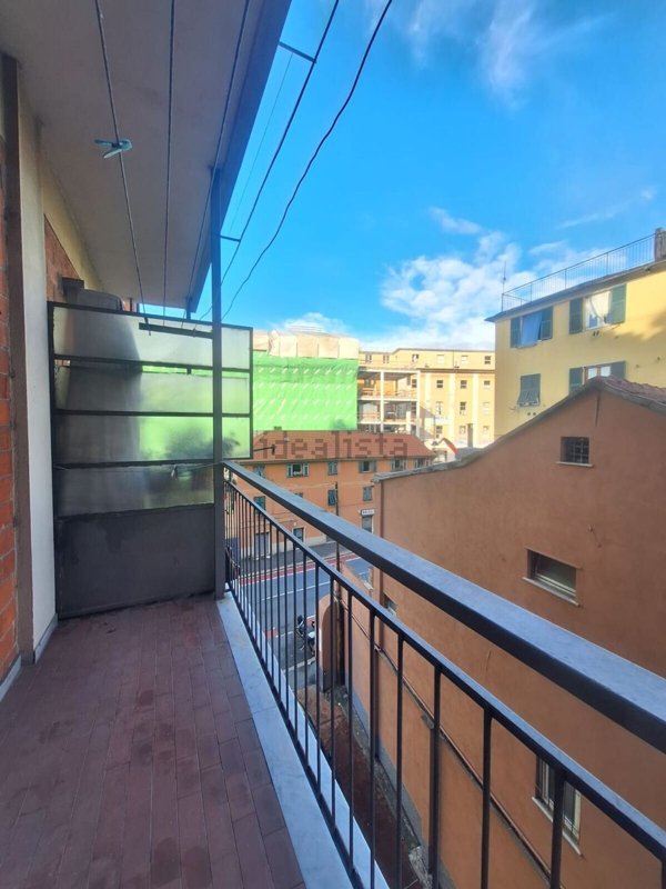 appartamento in vendita a Genova in zona Bolzaneto