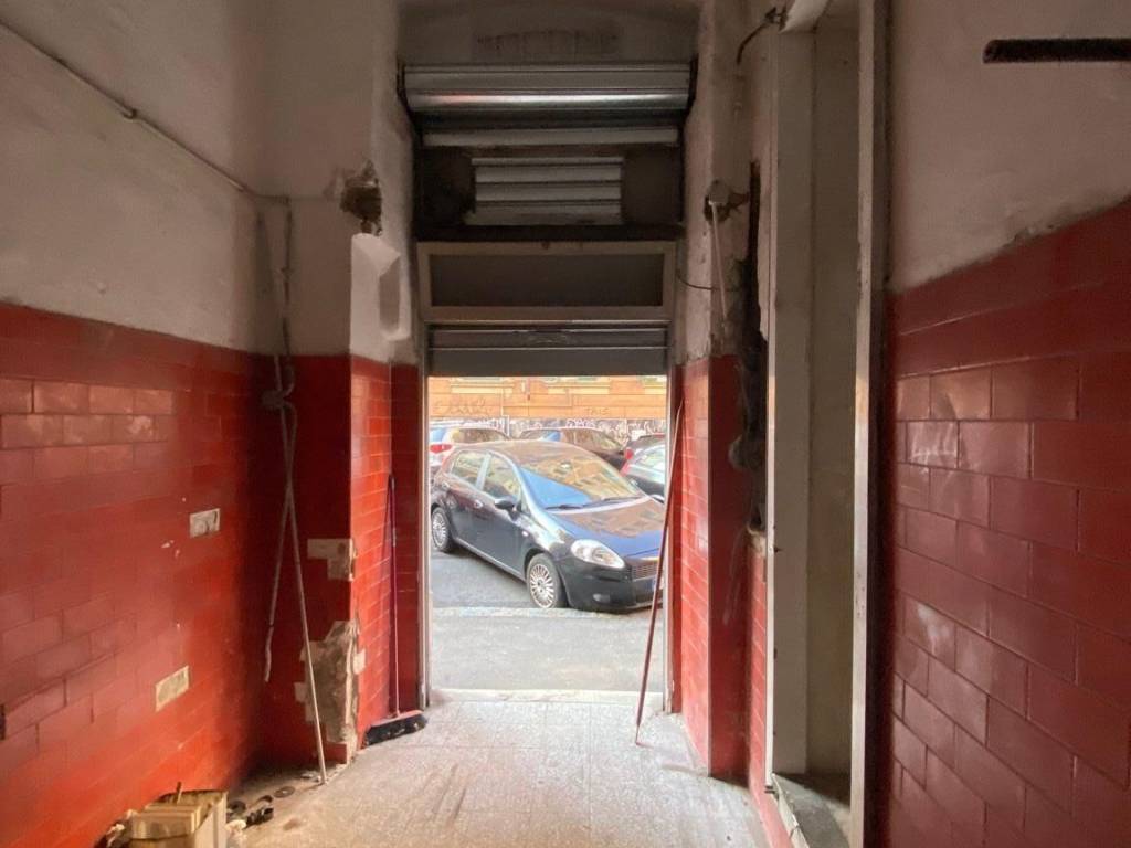 negozio in vendita a Genova in zona San Fruttuoso