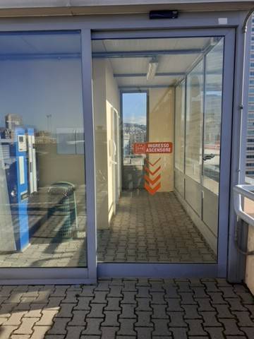 ufficio in vendita a Genova in zona Sampierdarena