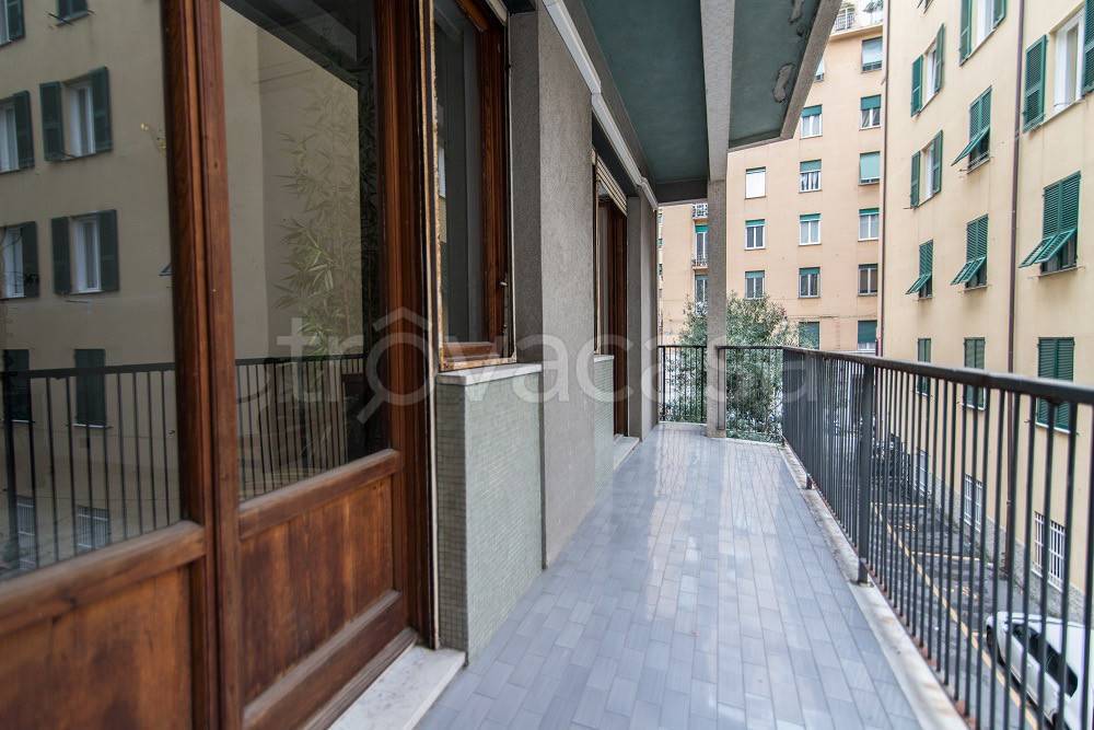appartamento in vendita a Genova in zona Carignano