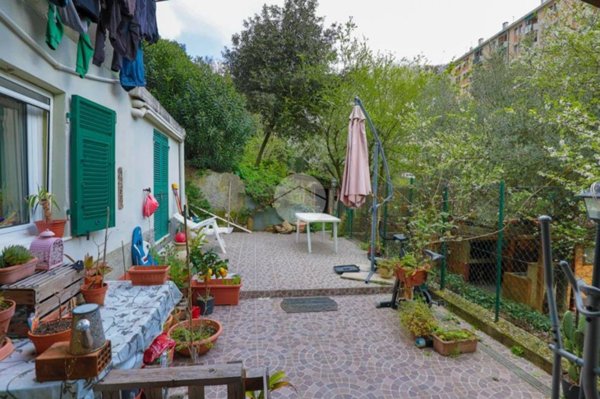 casa indipendente in vendita a Genova in zona Quezzi