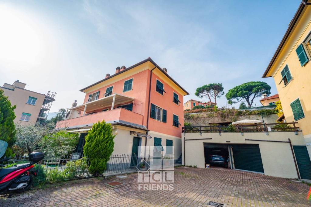 appartamento in vendita a Genova in zona Bolzaneto