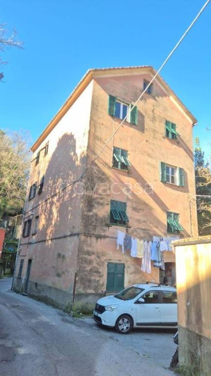 appartamento in vendita a Genova in zona Bolzaneto