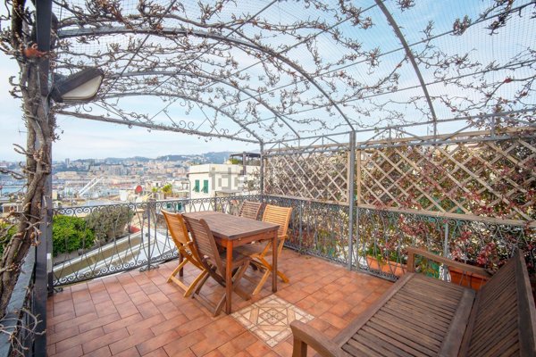 appartamento in vendita a Genova in zona Sottoripa / Maddalena / Molo
