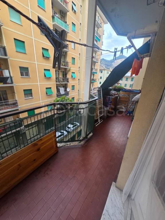 appartamento in vendita a Genova in zona Sestri Ponente