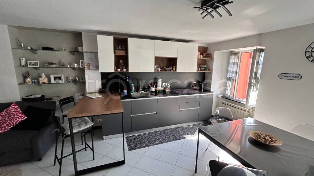 appartamento in vendita a Genova in zona Bolzaneto