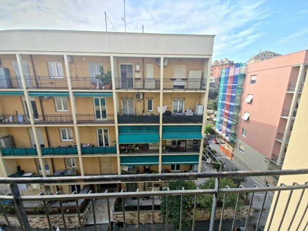 appartamento in vendita a Genova in zona Sturla