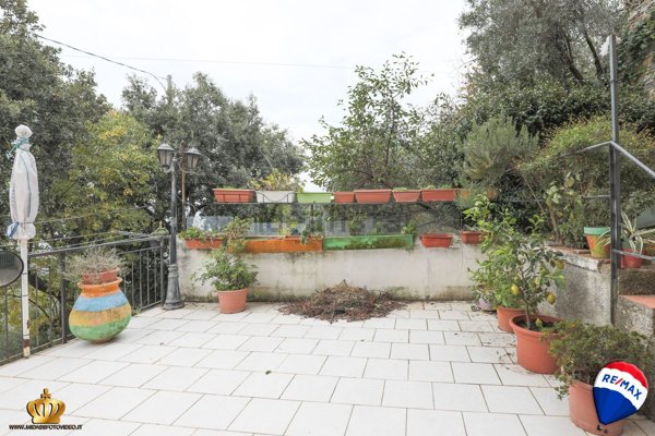 appartamento in vendita a Genova in zona Apparizione