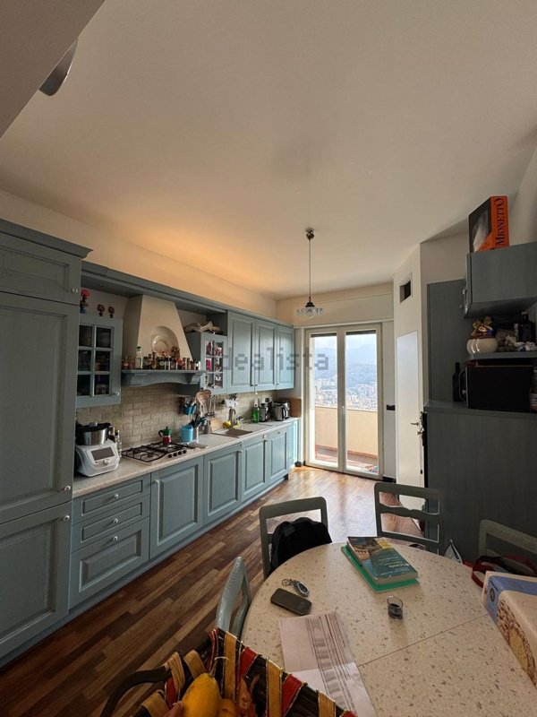 appartamento in vendita a Genova in zona Staglieno