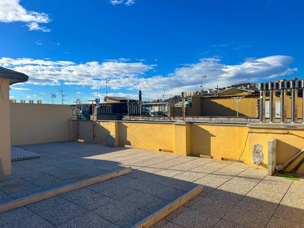 appartamento in vendita a Genova in zona Certosa