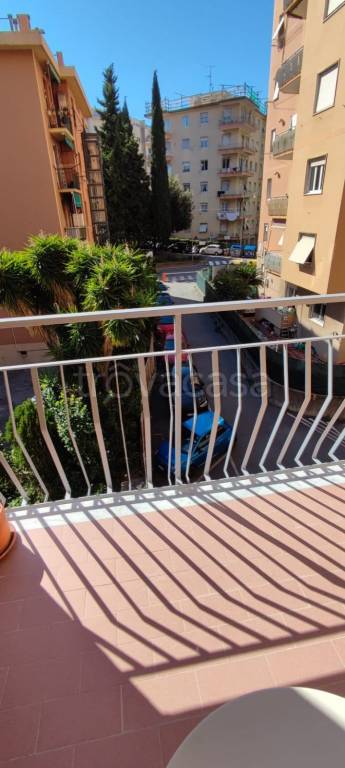 appartamento in vendita a Genova in zona Sestri Ponente