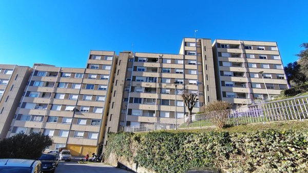 appartamento in vendita a Genova in zona Rivarolo