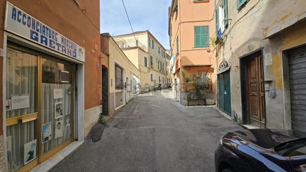 negozio in vendita a Genova in zona San Martino