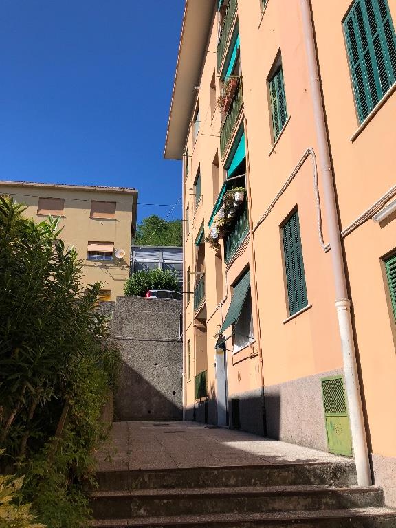 appartamento in vendita a Genova in zona Sestri Ponente