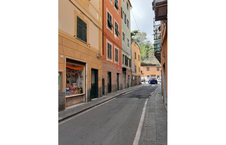 negozio in vendita a Genova in zona Pontedecimo