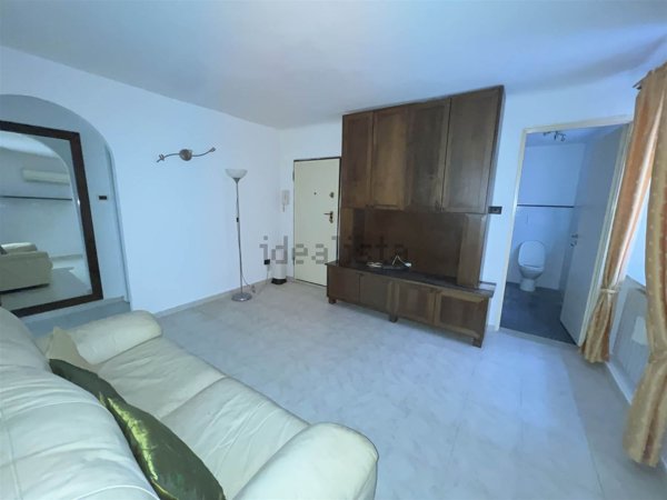 appartamento in vendita a Genova in zona Sestri Ponente