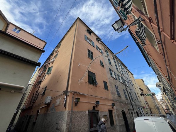 appartamento in vendita a Genova in zona Sestri Ponente