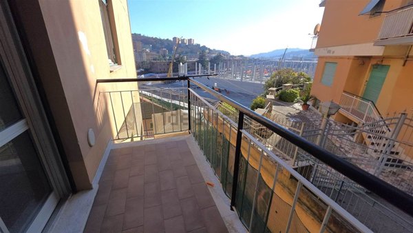 appartamento in vendita a Genova in zona Bolzaneto