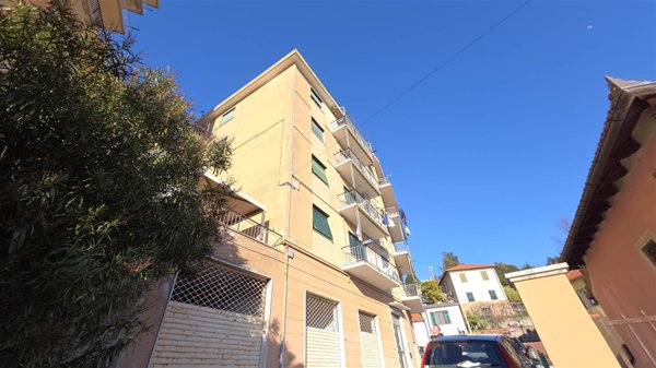 appartamento in vendita a Genova in zona Bolzaneto