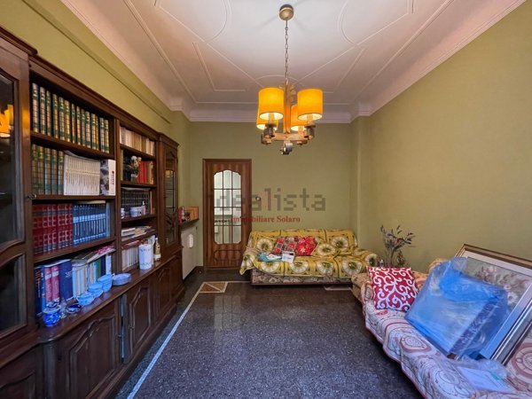 appartamento in vendita a Genova in zona Bolzaneto