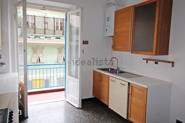 appartamento in vendita a Genova in zona Lagaccio / Granarolo