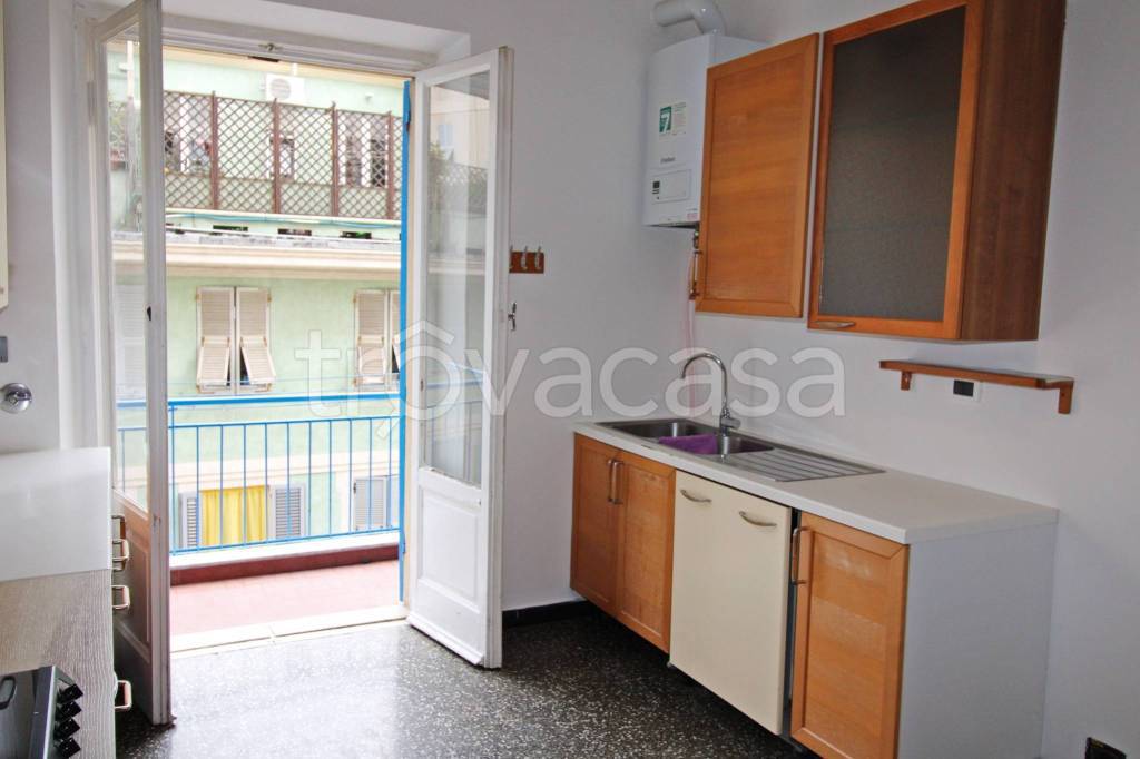 appartamento in vendita a Genova in zona Lagaccio / Granarolo