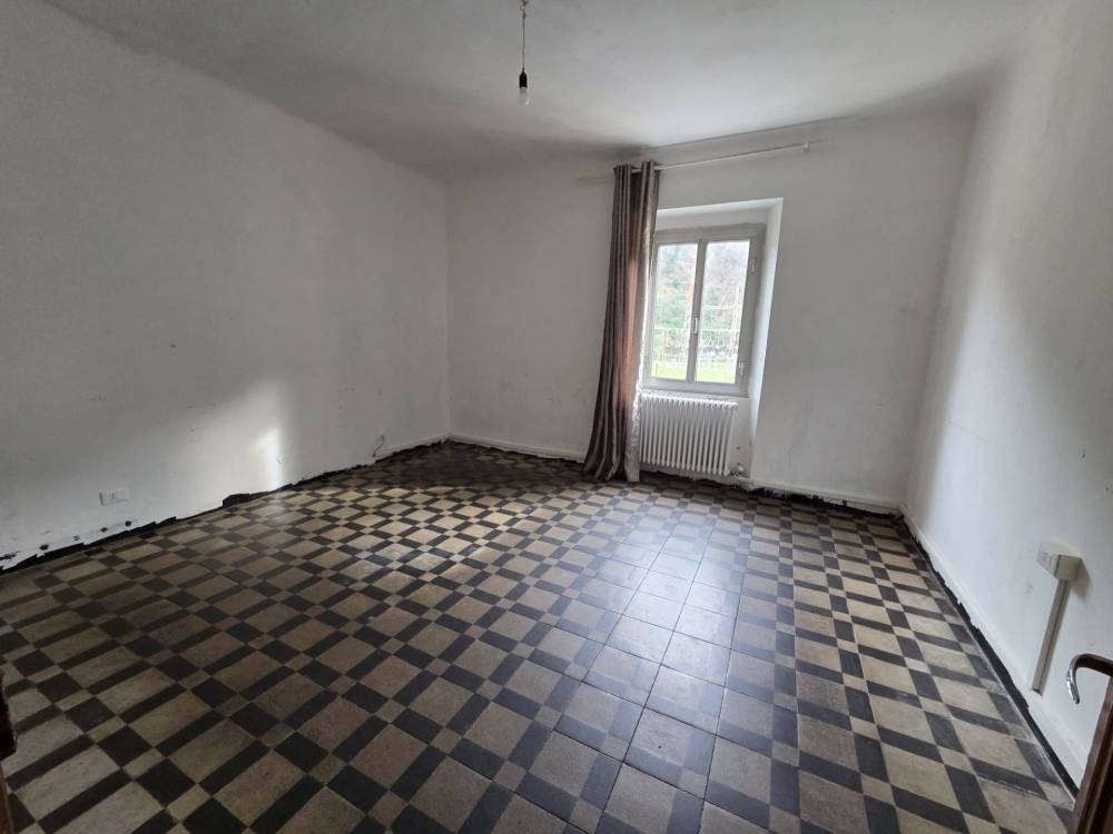 appartamento in vendita a Genova in zona Voltri