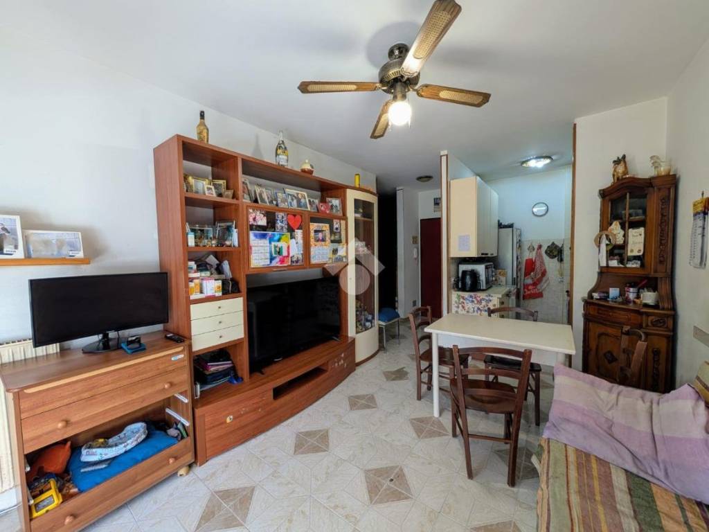 appartamento in vendita a Genova in zona Rivarolo