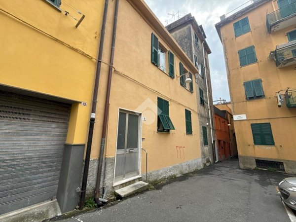 appartamento in vendita a Genova in zona Voltri