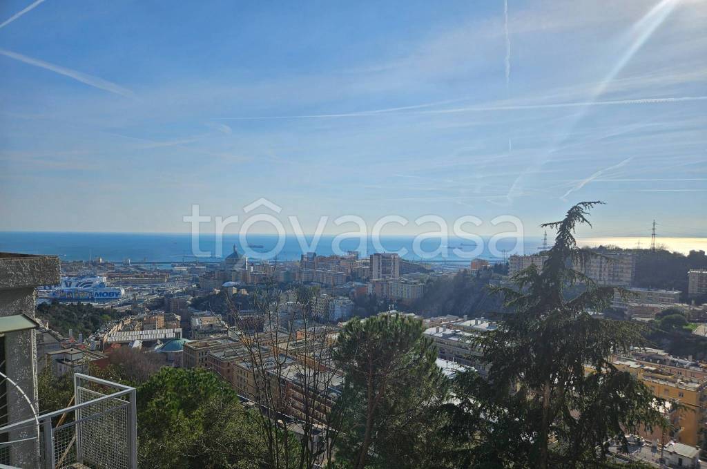 appartamento in vendita a Genova in zona Lagaccio / Granarolo