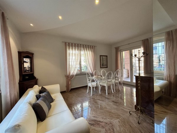 casa indipendente in vendita a Genova